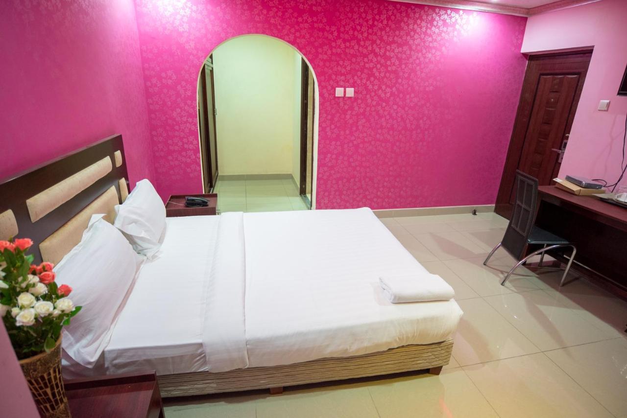 Euro Hotel And Apartments Dar es Salaam Bagian luar foto